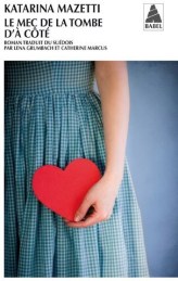 le mec de la tombe d'à côté